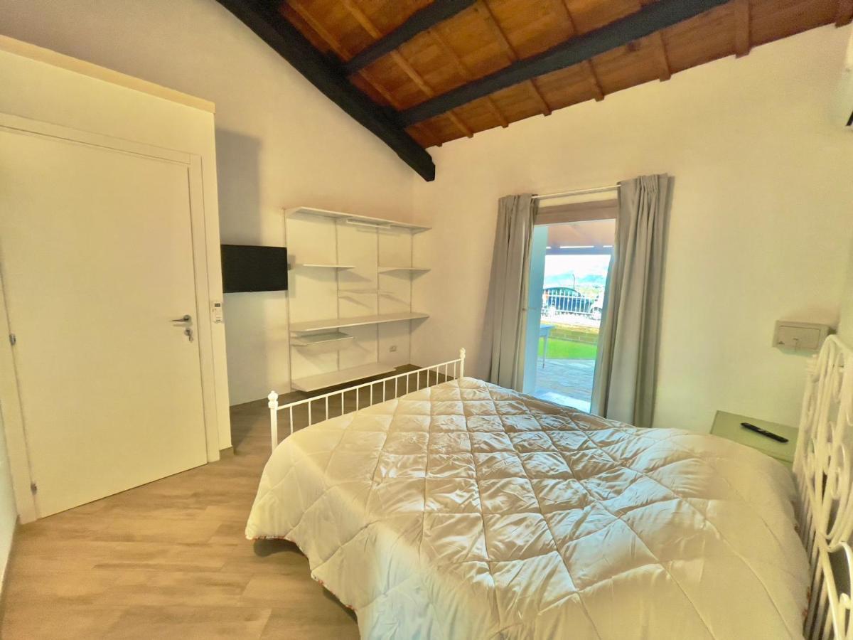 Domu Virginia Bed & Breakfast Castiadas Luaran gambar